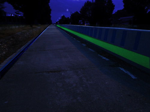 Piste cyclable luminescente Pessac de nuit