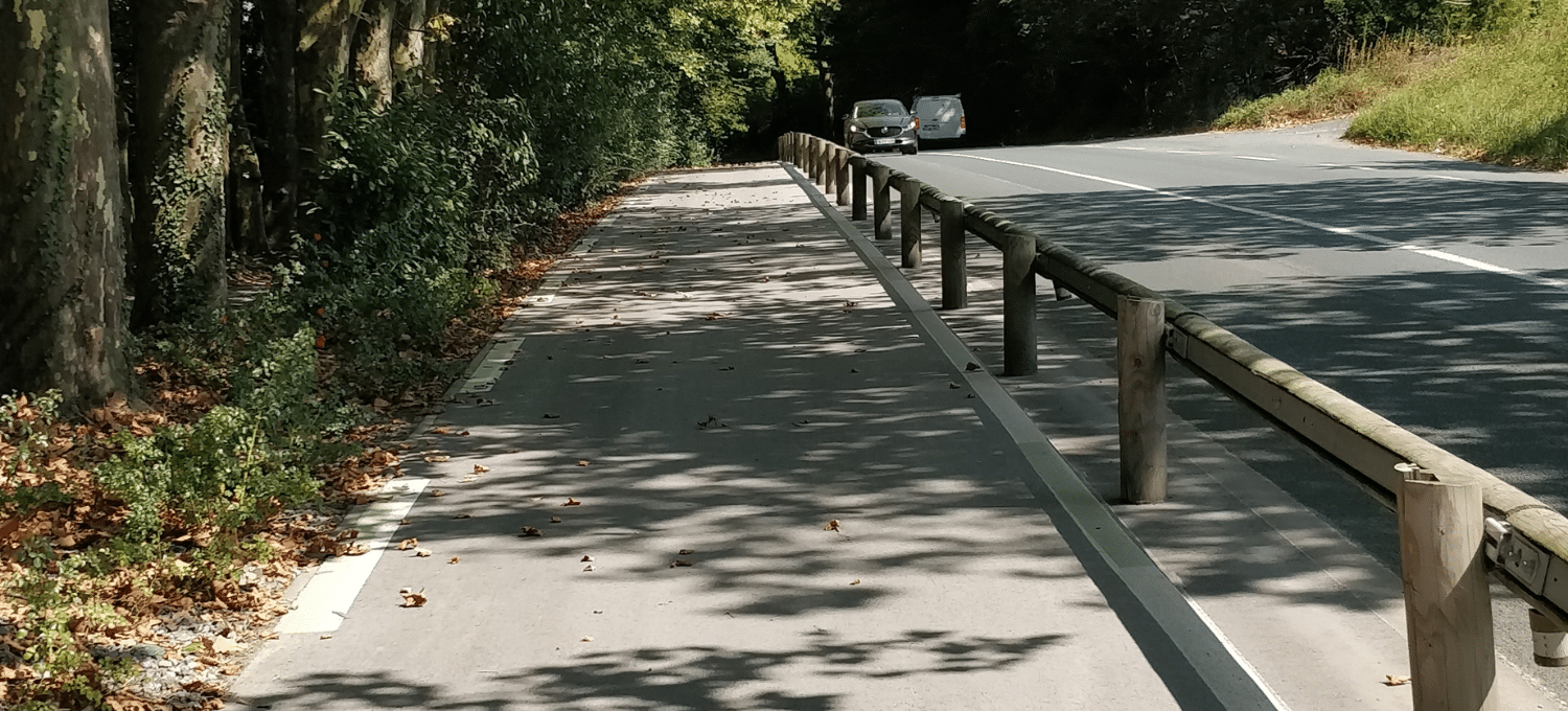 piste cyclable Urrugne avec peinture luminescente