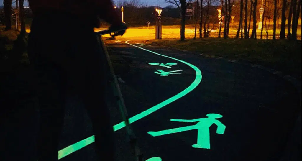 Piste cyclable Plouzané avec peinture luminescente